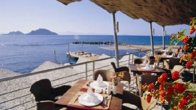 Ξενοδοχείο Mar 4*