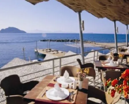 Ξενοδοχείο Mar 4*